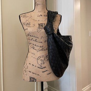 BOTTEGA VENETA Jodie Hobo Bag (Medium) PRISTINE CONDITION